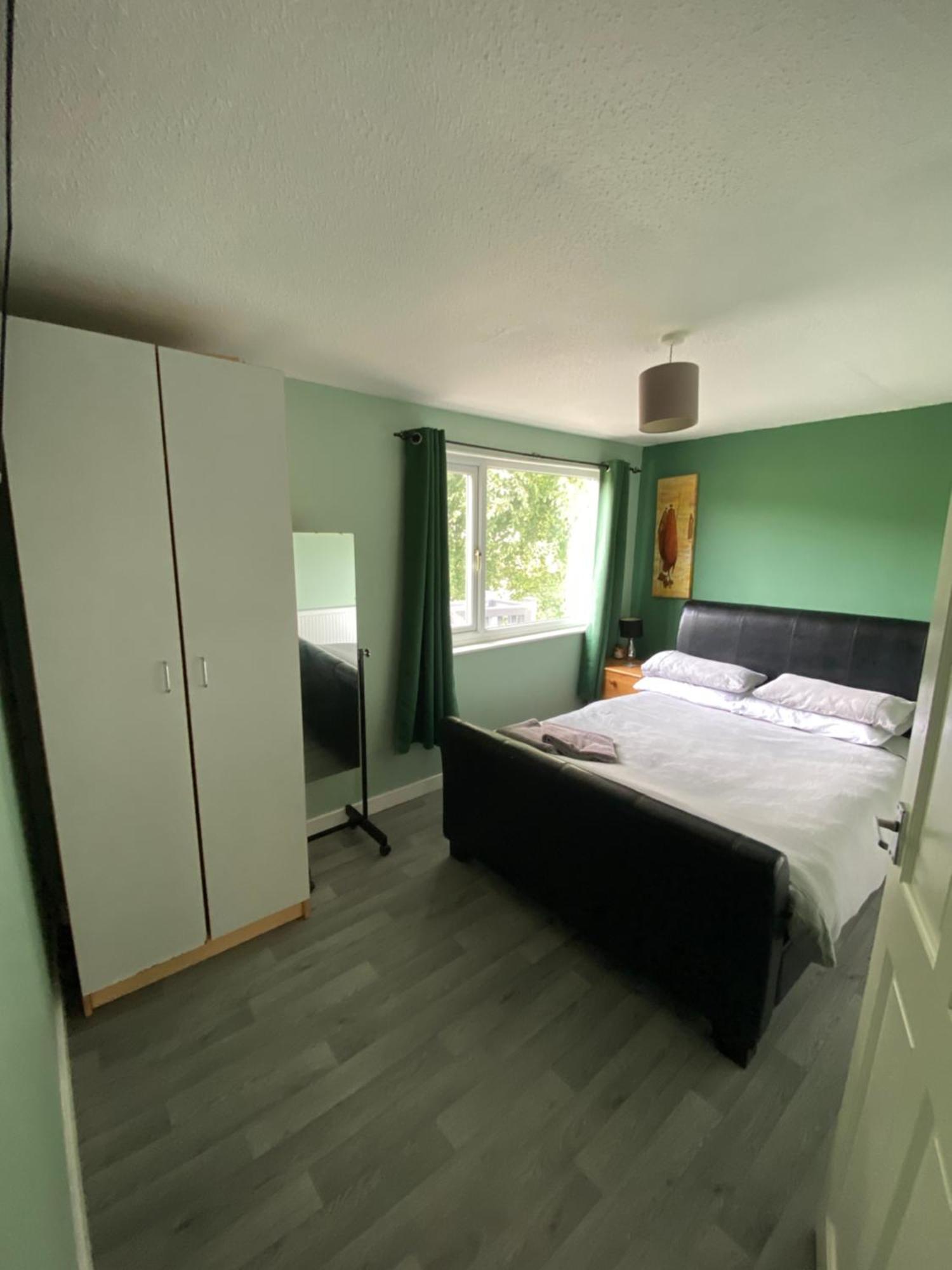 Stunning 3 Bed Riverside Cabin In Snowdonia Caeathro ภายนอก รูปภาพ